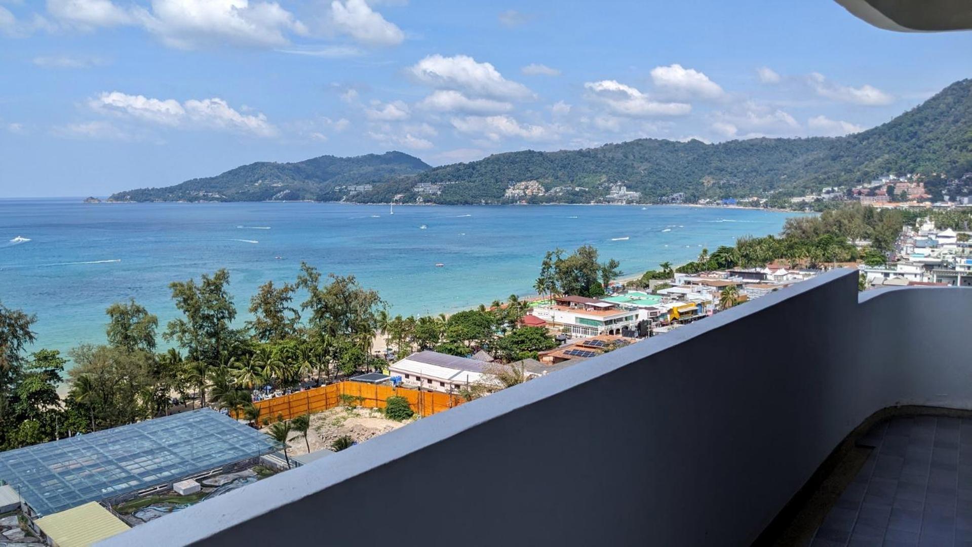 Patong Tower Excellence Pta 2025 Apartment Bagian luar foto