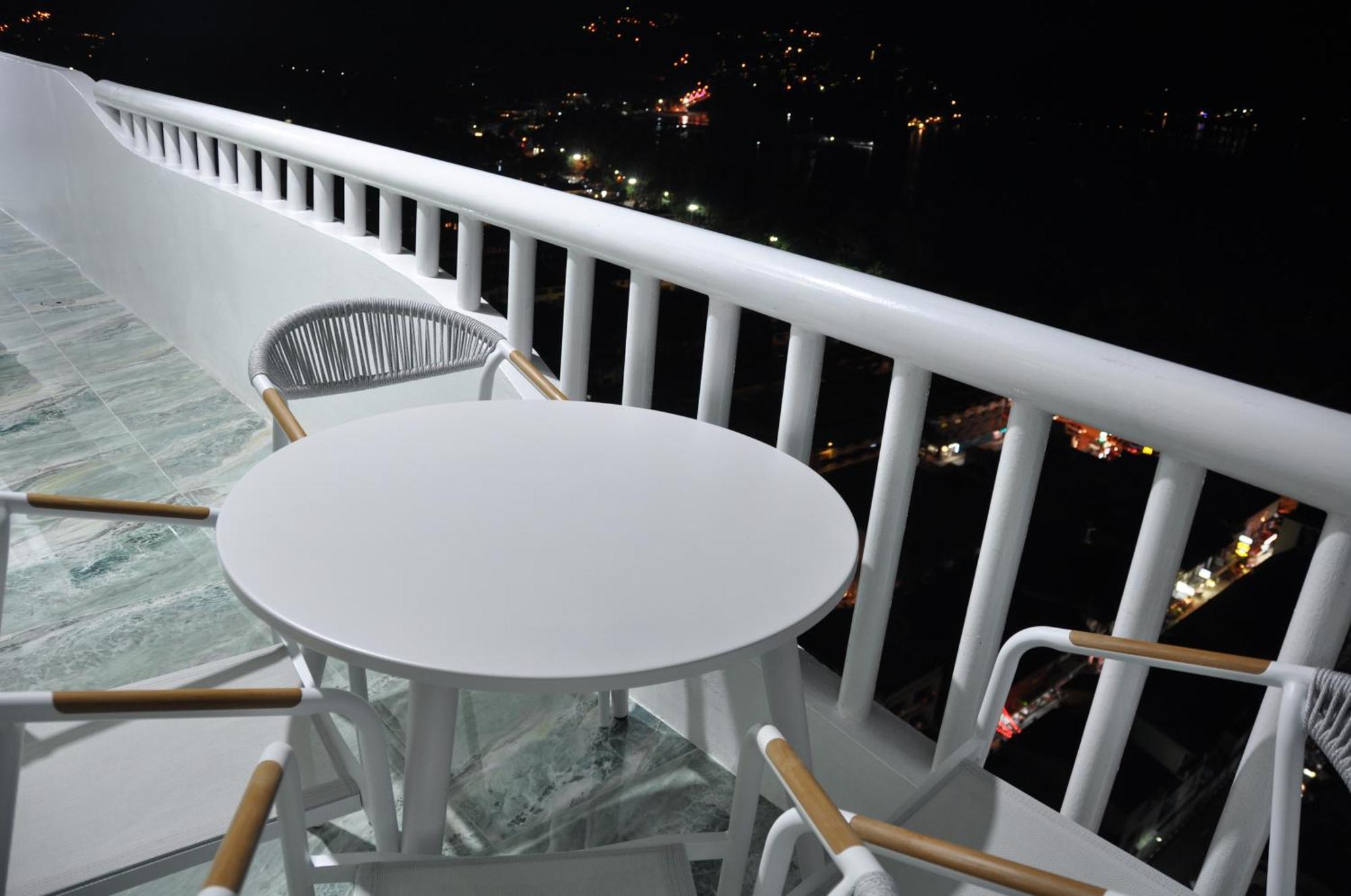 Patong Tower Excellence Pta 2025 Apartment Bagian luar foto