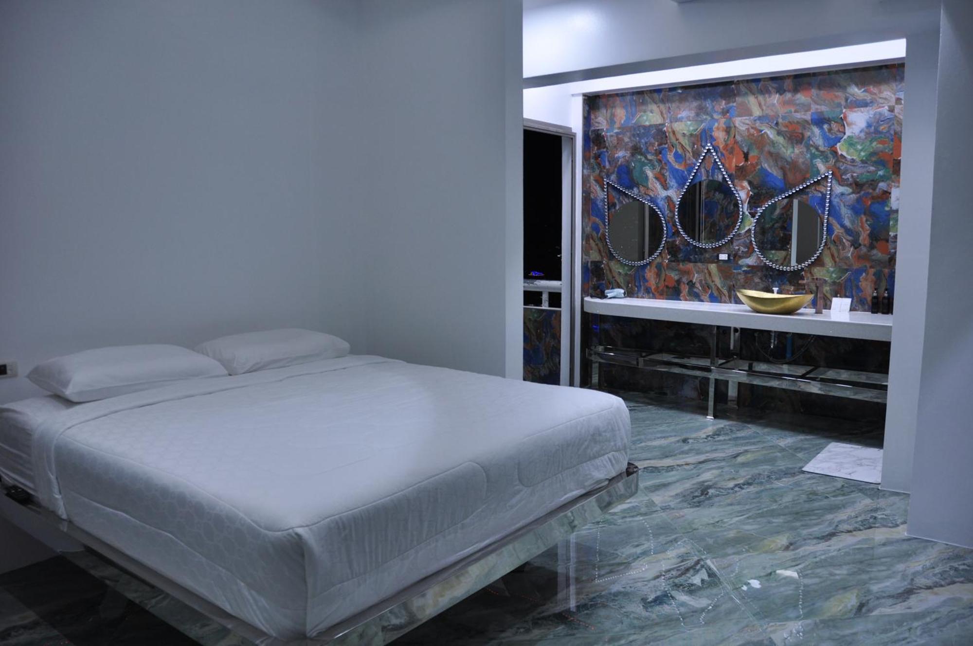 Patong Tower Excellence Pta 2025 Apartment Bagian luar foto